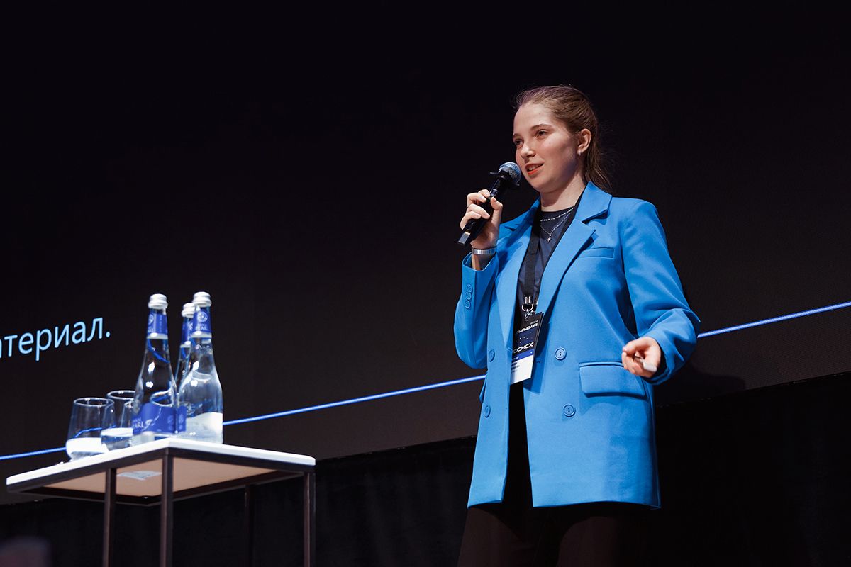Maria Kuporova, an education specialist at Geoscan